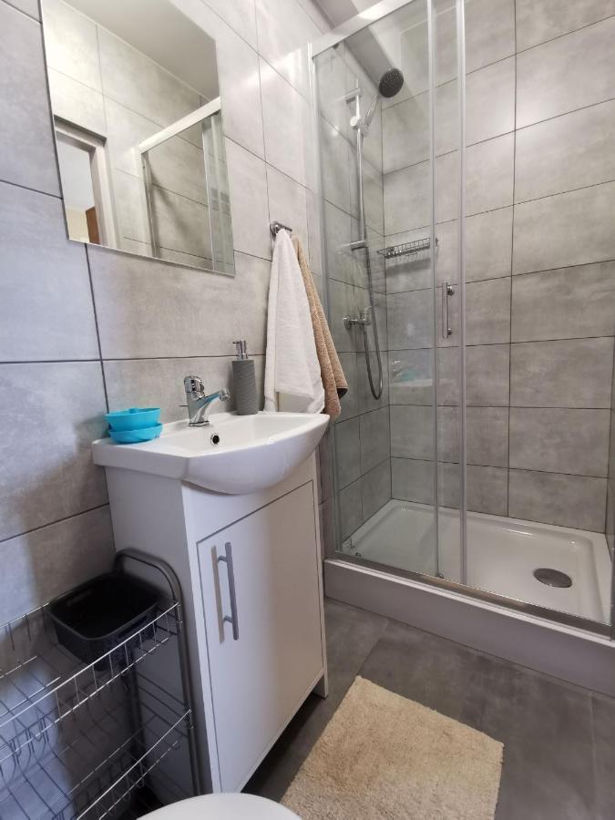 Azalia Zator Apartment Bagian luar foto